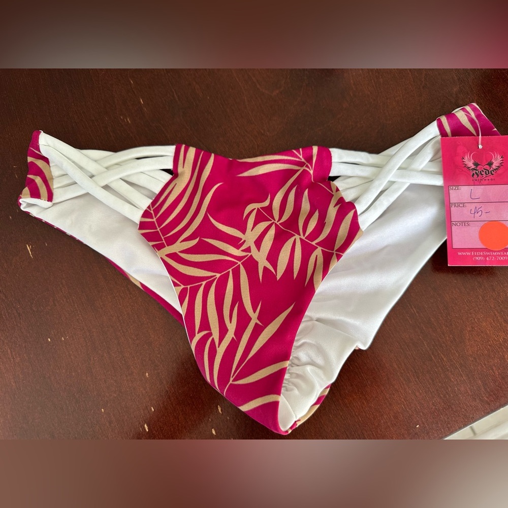 Custom made reversible scrunch butt bottom L
